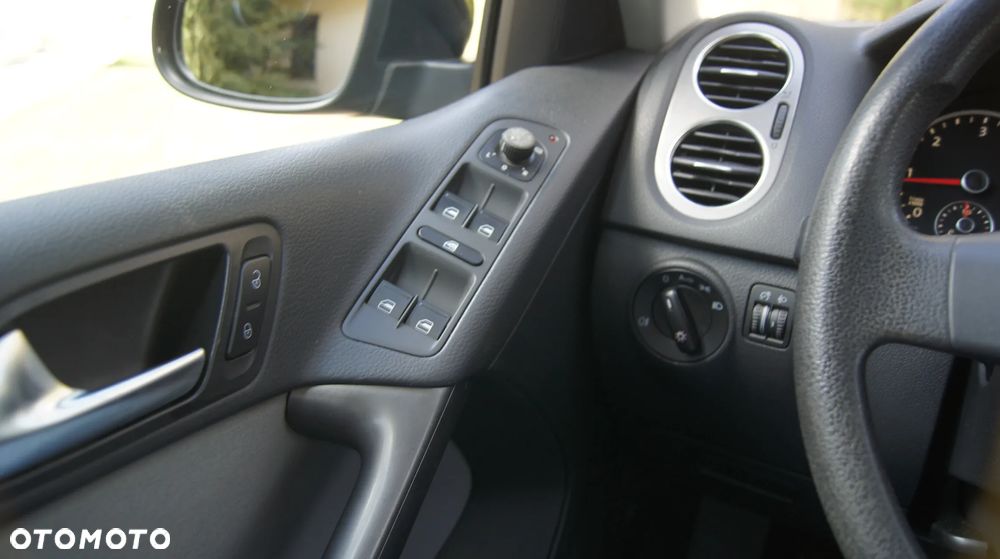 Volkswagen Tiguan 2.0 TDI DPF 4Motion Track & Field - 24