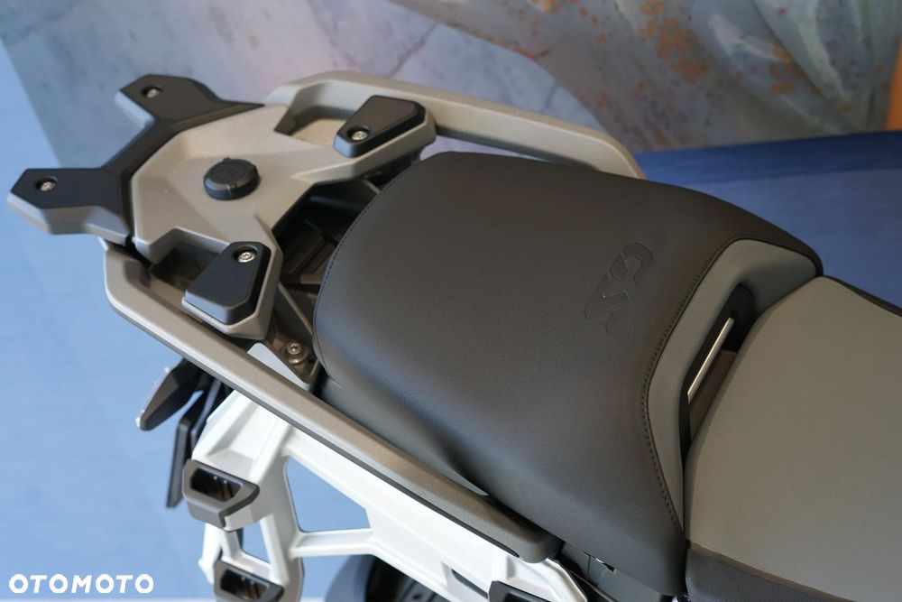 BMW R - 33