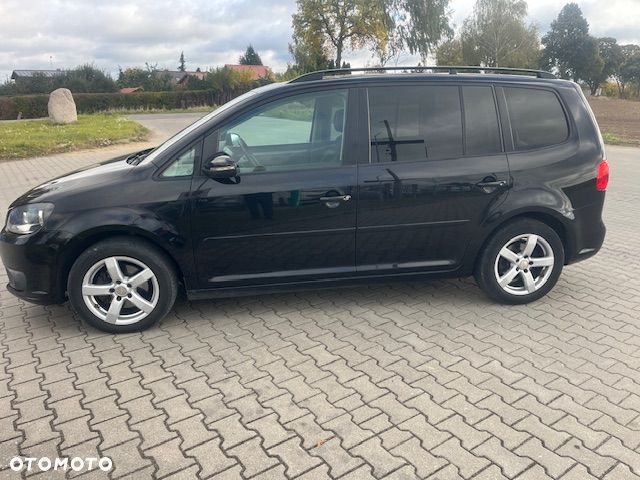Volkswagen Touran - 4
