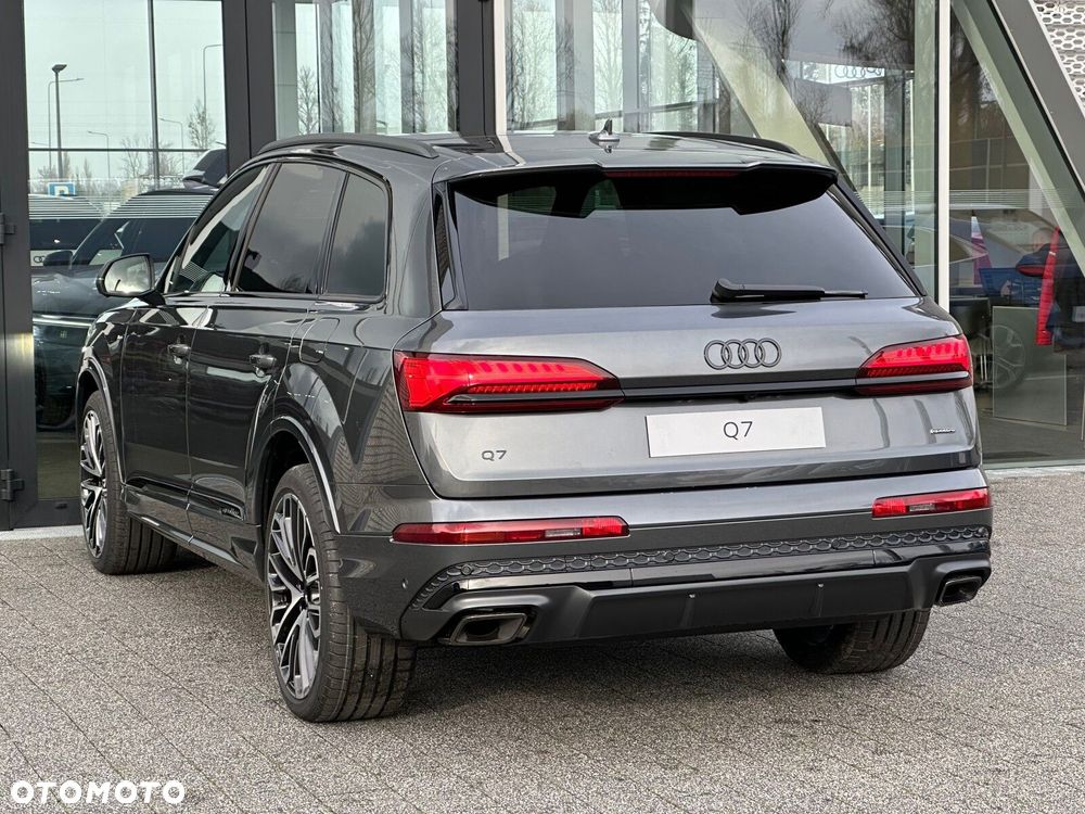 Audi Q7 - 10