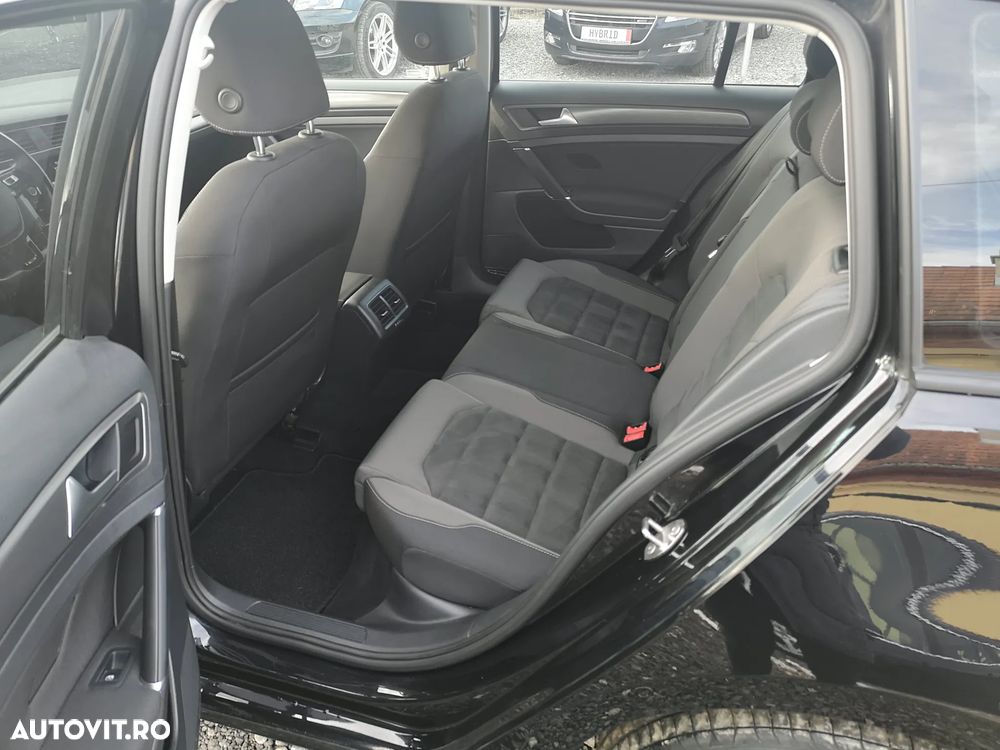 Volkswagen Golf - 19