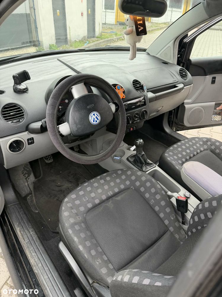 Volkswagen New Beetle 1.6 - 8
