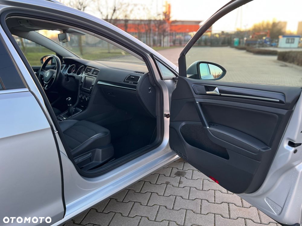 Volkswagen Golf Variant 2.0 TDI (BlueMotion Technology) Highline - 25