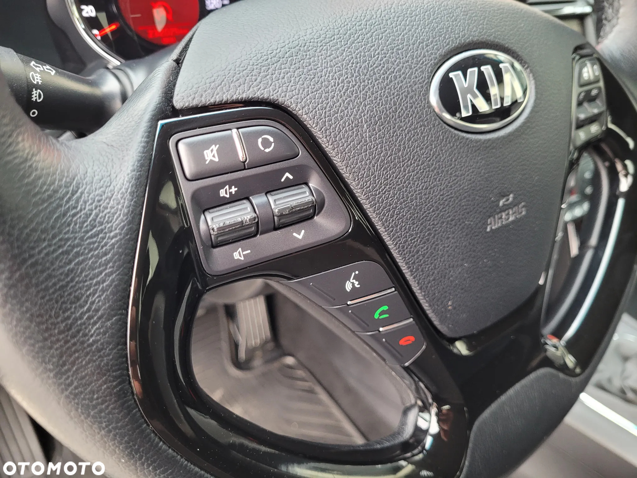 Kia Ceed 1.6 CRDi 128 ISG SW Dream Team Edition - 34
