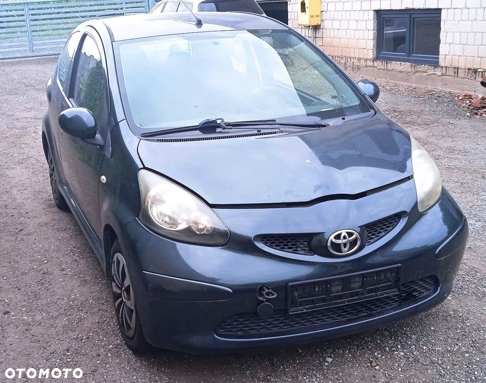 Na części Toyota Aygo lak. 1E0 silnik skrzynia maska zderzak drzwi klapa szyba fotel kanapa lusterko - 2