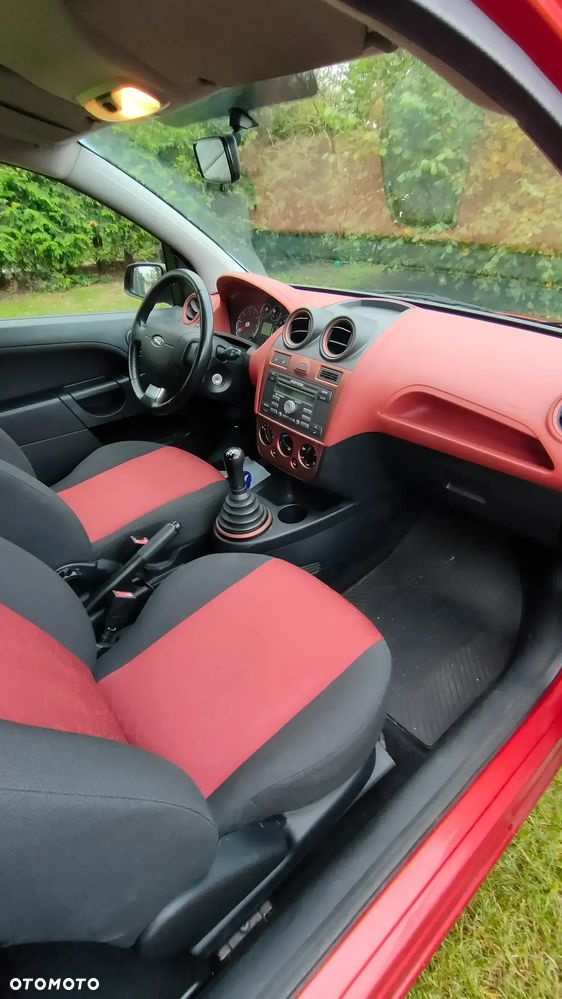 Ford Fiesta 1.3 - 9