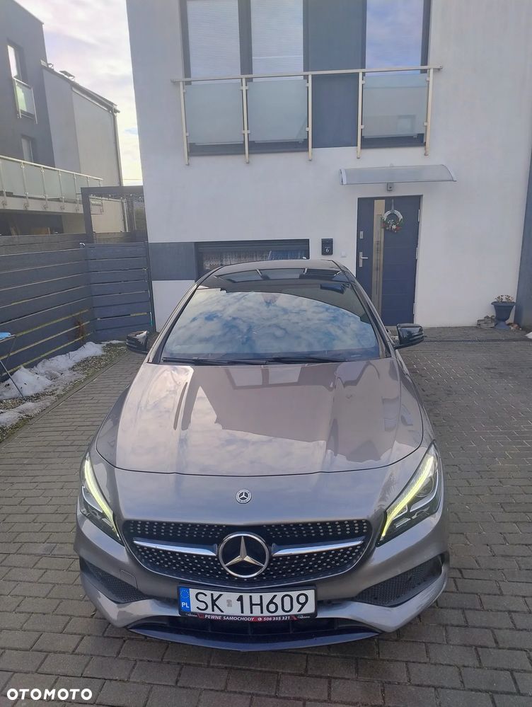 Mercedes-Benz CLA 180 7G-DCT UrbanStyle Edition - 7