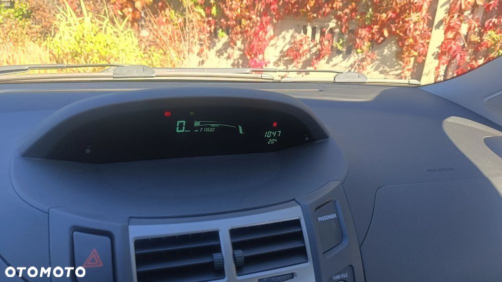 Toyota Yaris 1.33 VVT-i Life - 24