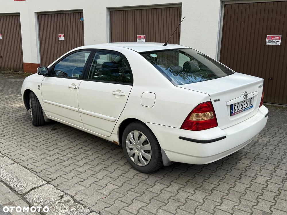 Toyota Corolla 1.6 VVT-i Sol - 4