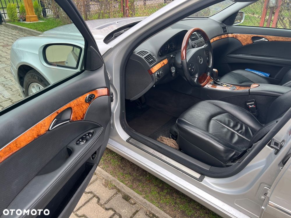 Mercedes-Benz Klasa E 280 4-Matic Elegance - 20