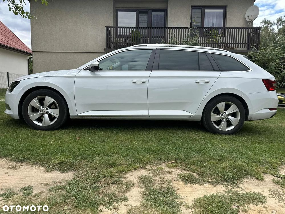 Skoda Superb 2.0 TDI Ambition - 2