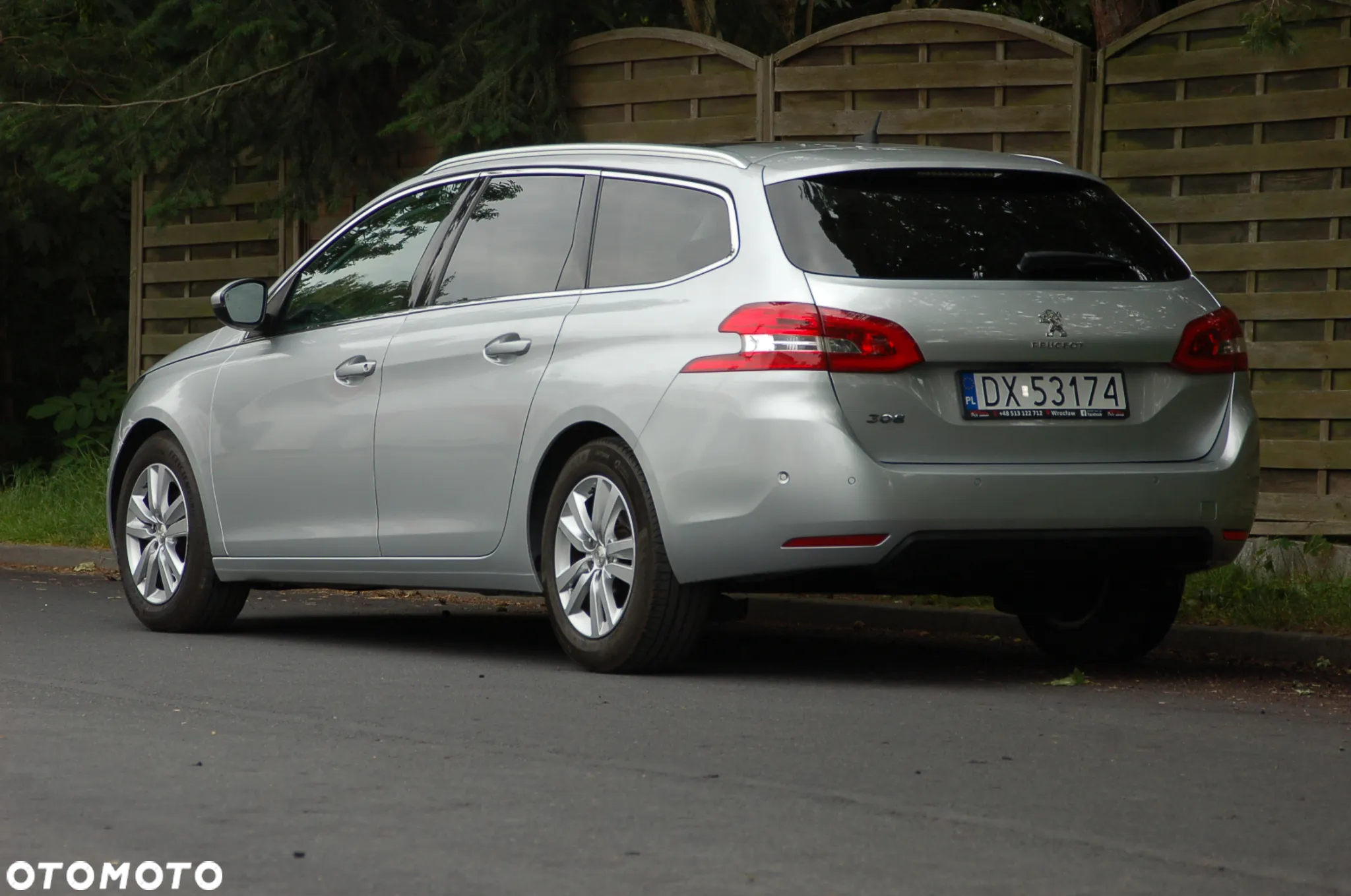 Peugeot 308 SW BlueHDi 120 EAT6 Stop & Start Allure - 20