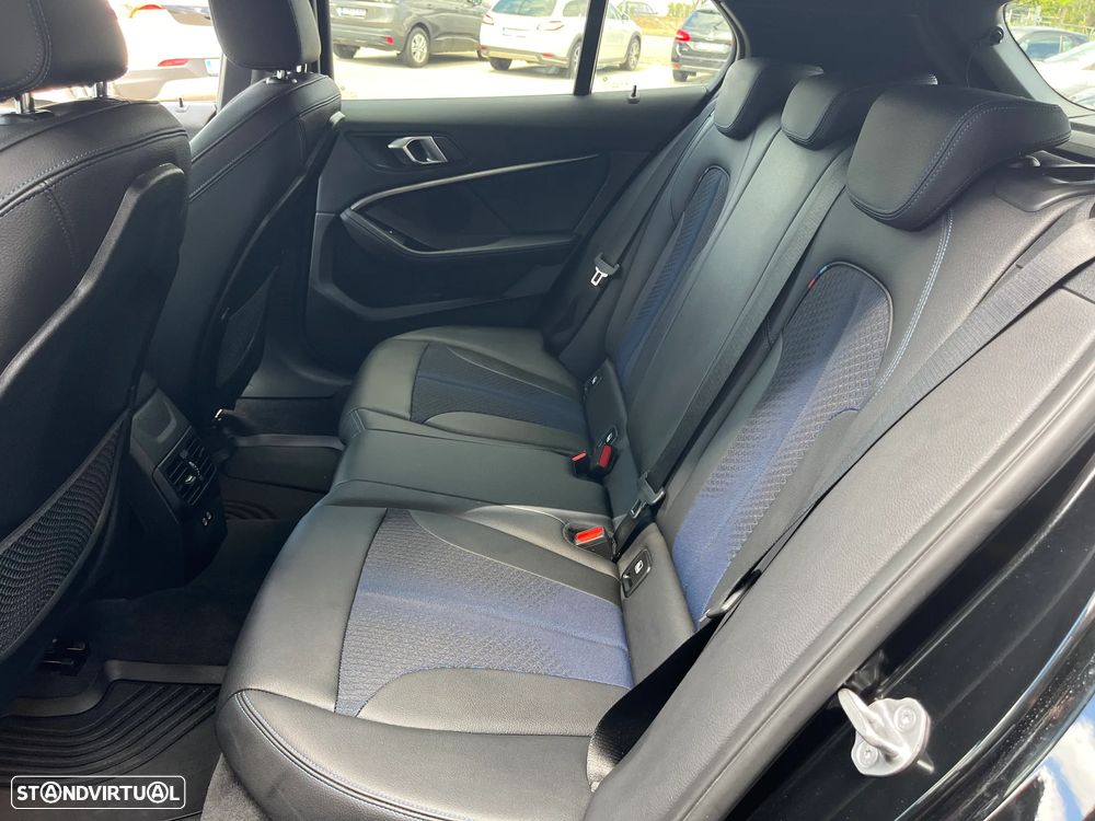 BMW 118 d Pack Desportivo M - 10