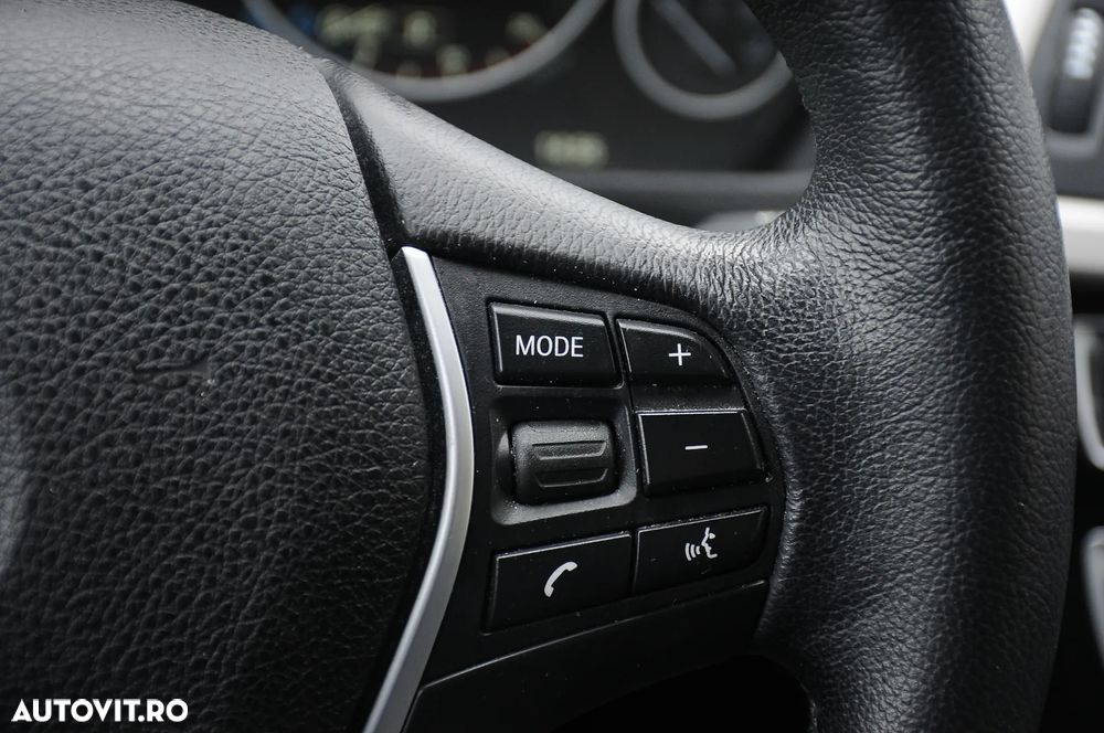 BMW Seria 3 320d Aut. Luxury Line - 16