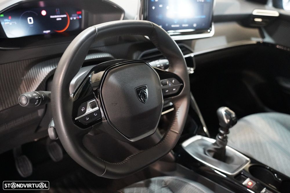 Peugeot 208 - 9