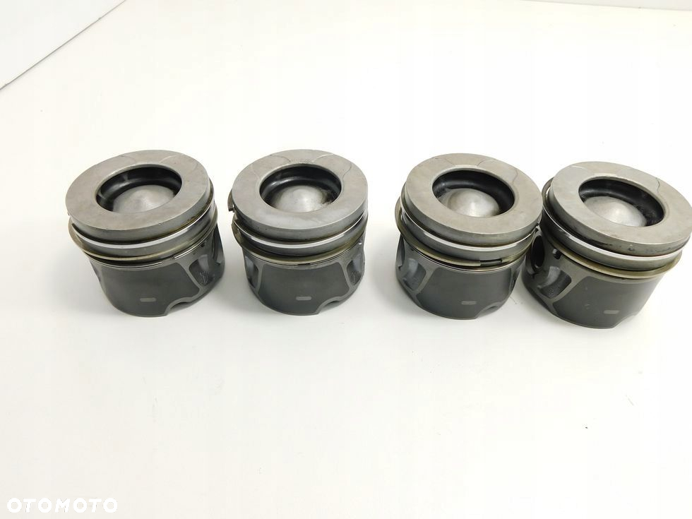 Tłok tłoki 2.0 HDI TDCI EURO 5 Ford Peugeot Citroen C5 III C4 II 508 5008 - 6
