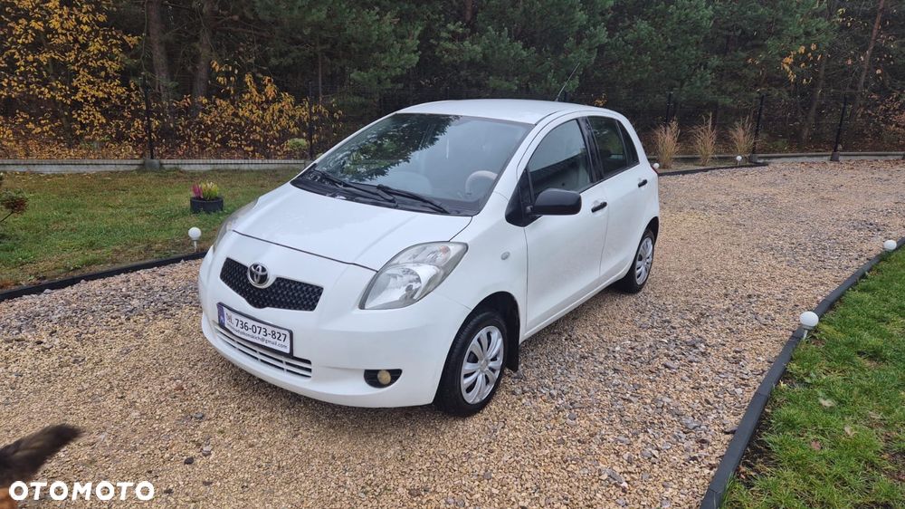 Toyota Yaris 1.0 Luna A/C - 2