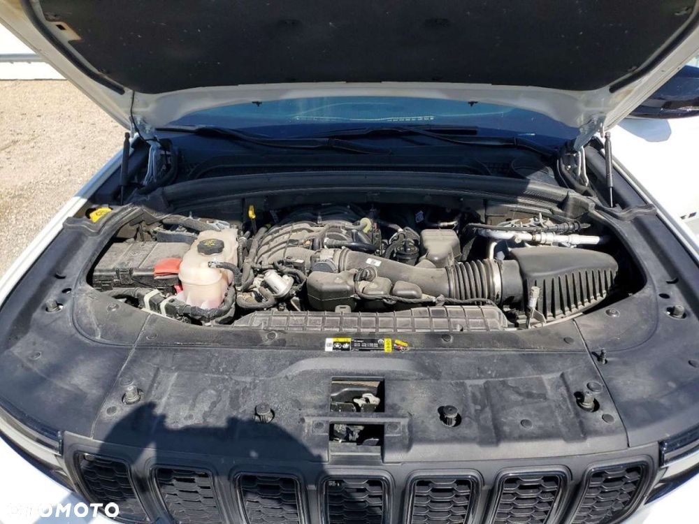 Jeep Grand Cherokee - 13
