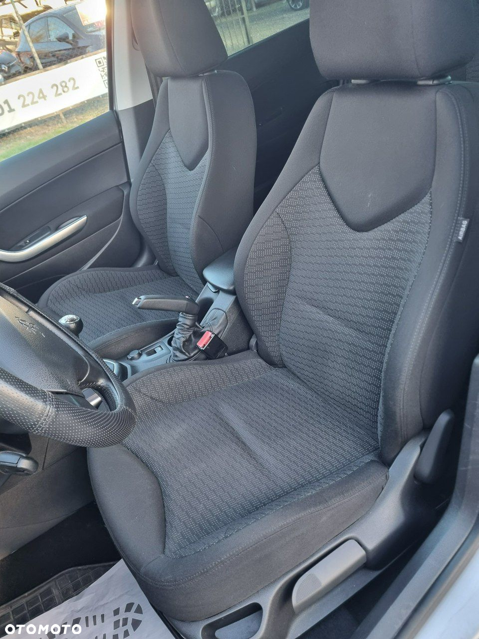 Peugeot 308 1.6 Premium - 12