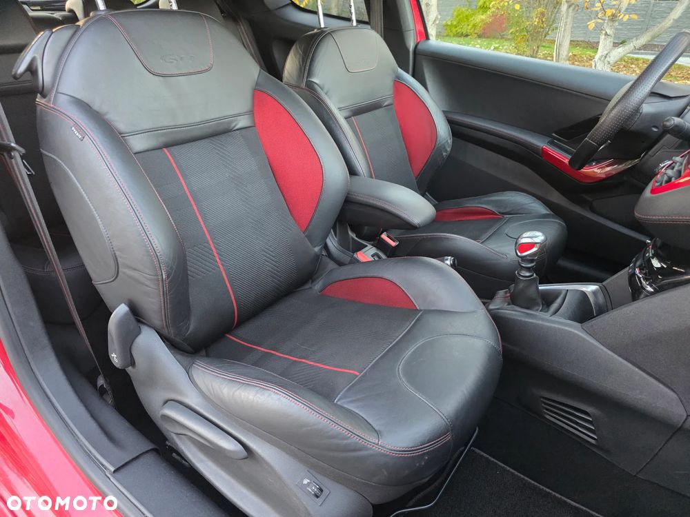 Peugeot 208 1.6 THP GTi - 28