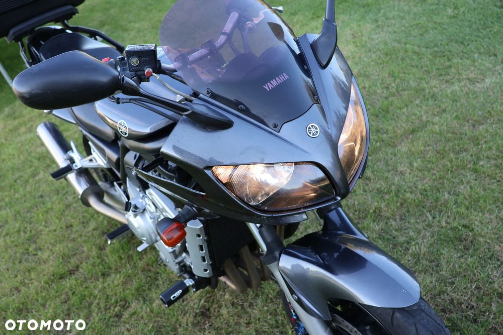 Yamaha FZS - 21