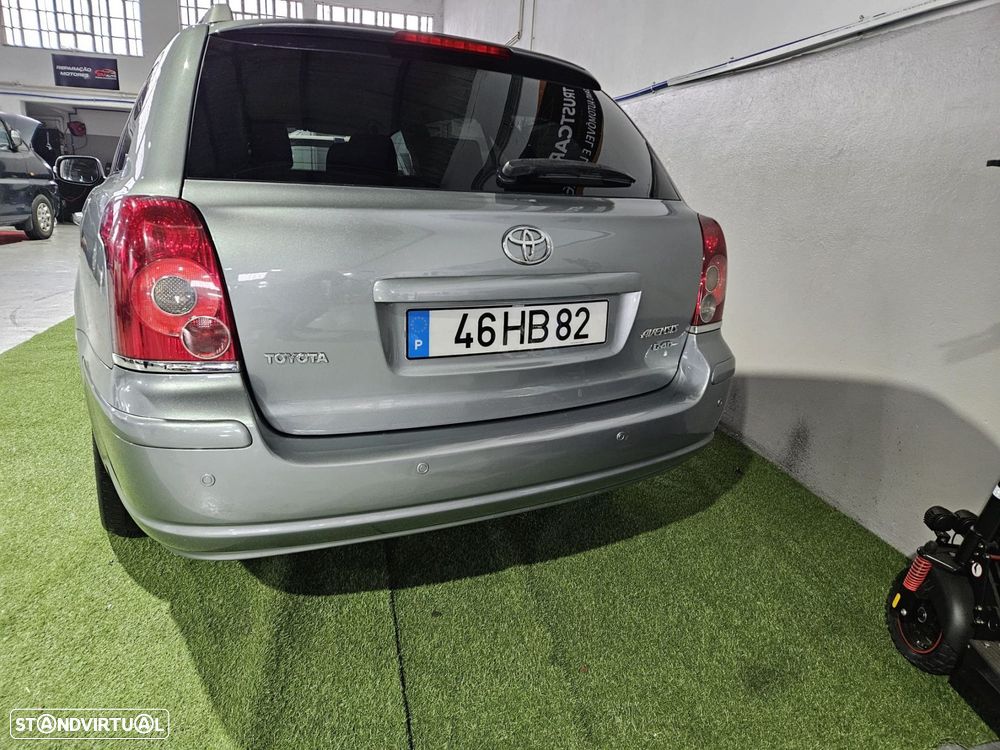 Toyota Avensis - 6