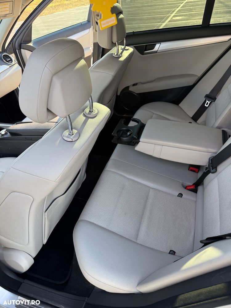 Mercedes-Benz C 220 CDI BlueEFFICIENCY - 16