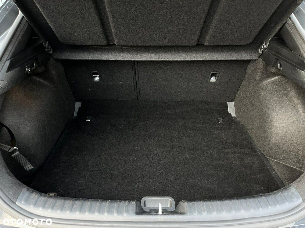 Kia XCeed 1.6 CRDi (48V Mild-Hybrid) SPIRIT - 12