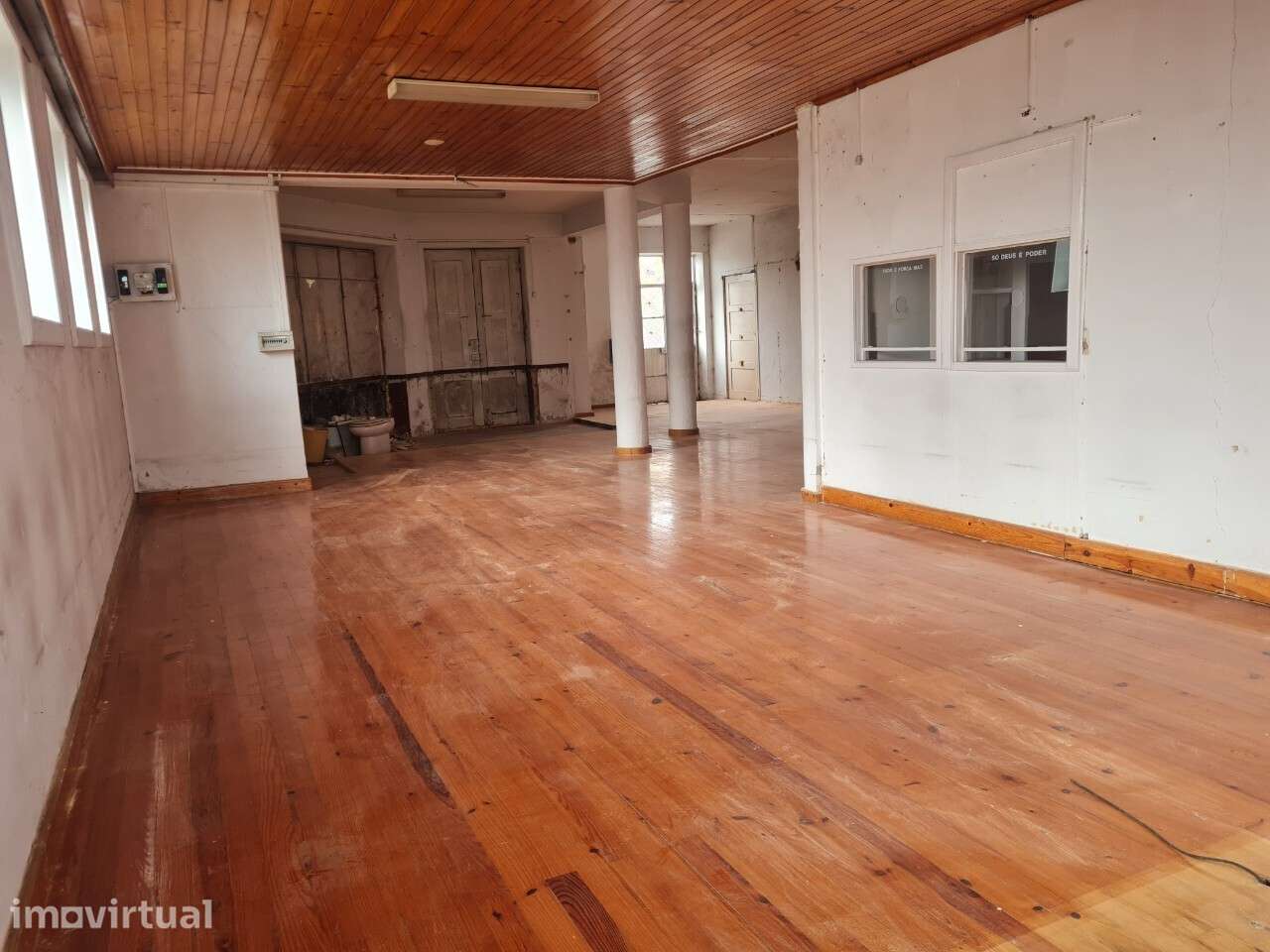 Arrenda-se loja comercial | 100 m² | são joão da madeira - Grande imagem: 2/6