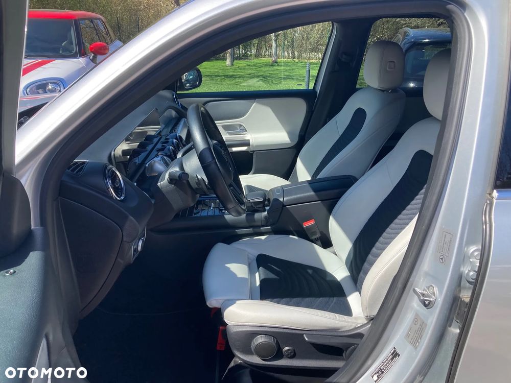 Mercedes-Benz GLB 250 8G-DCT - 7