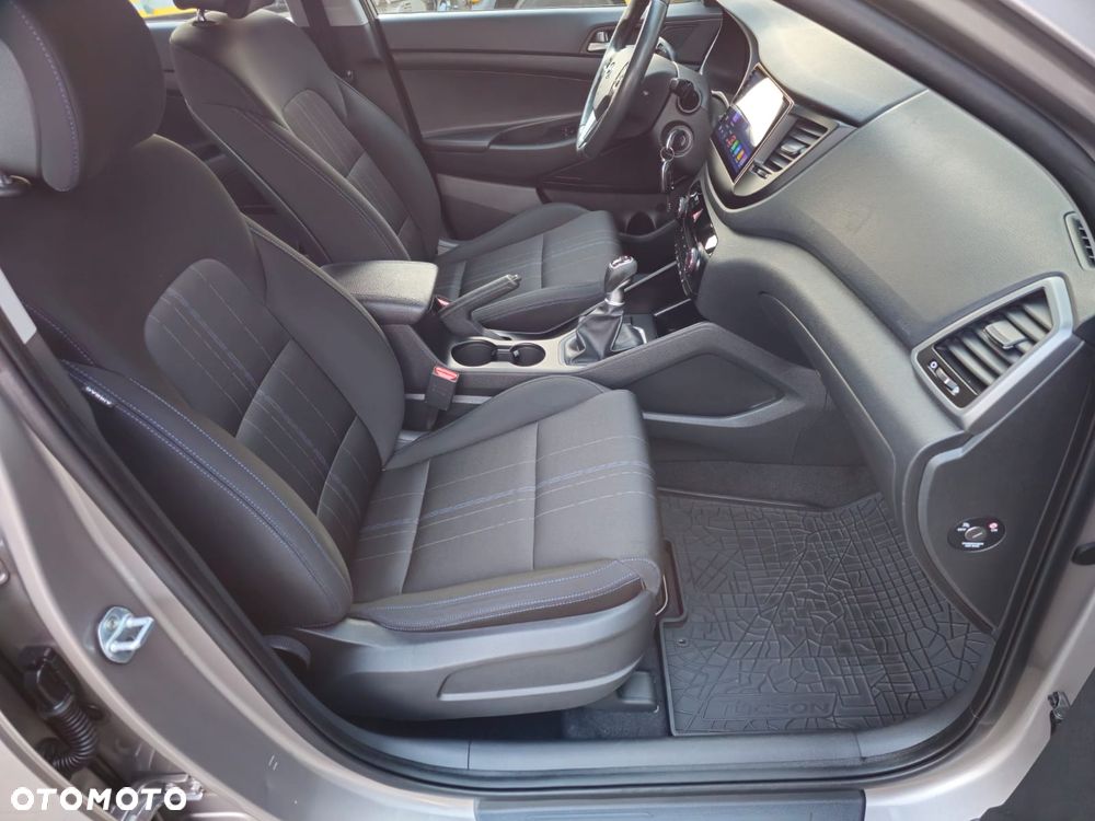 Hyundai Tucson blue 1.6 GDi 2WD Passion - 11