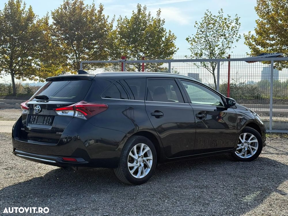 Toyota Auris - 8