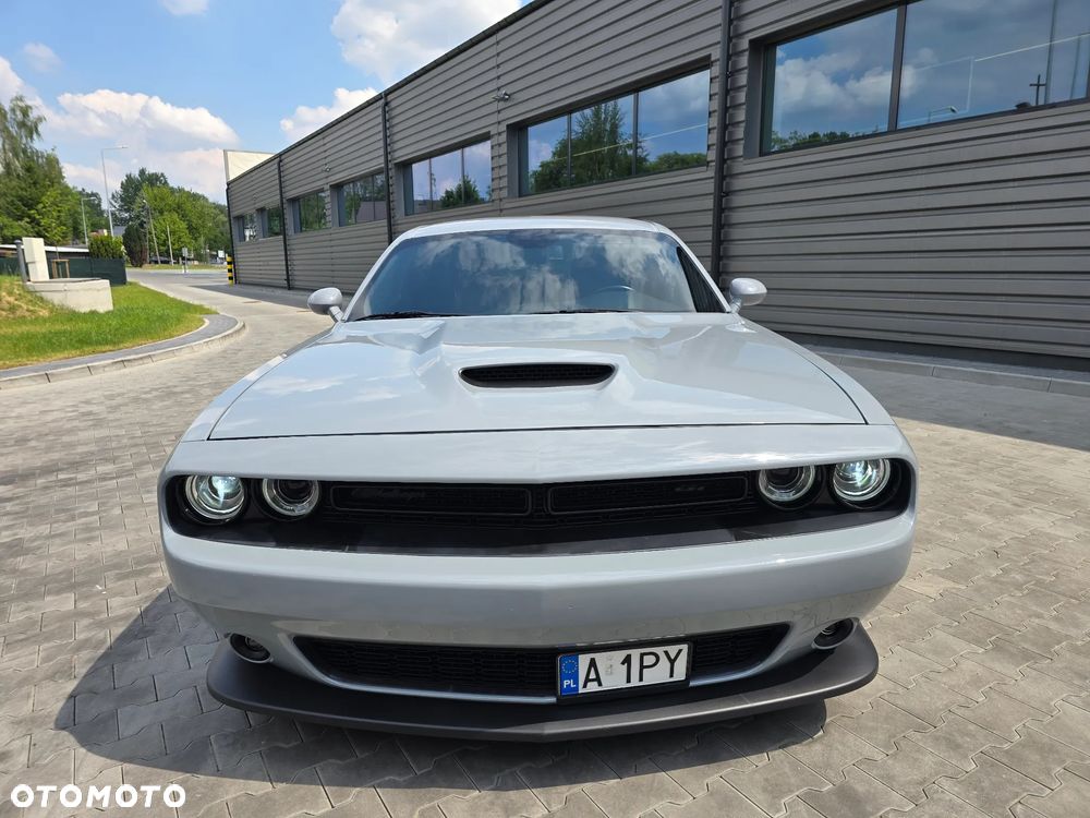 Dodge Challenger - 9