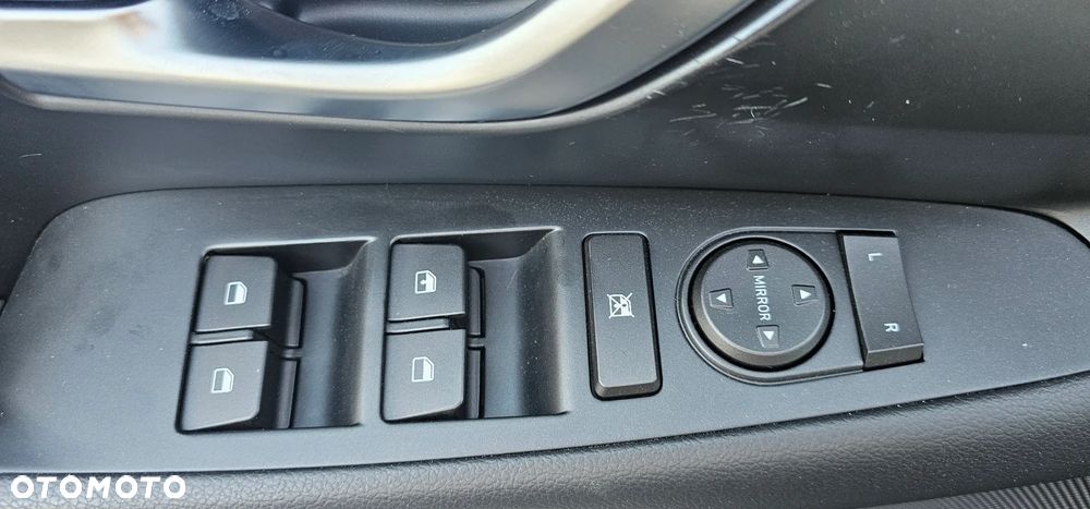 Hyundai i30 1.5 DPI Classic + - 17
