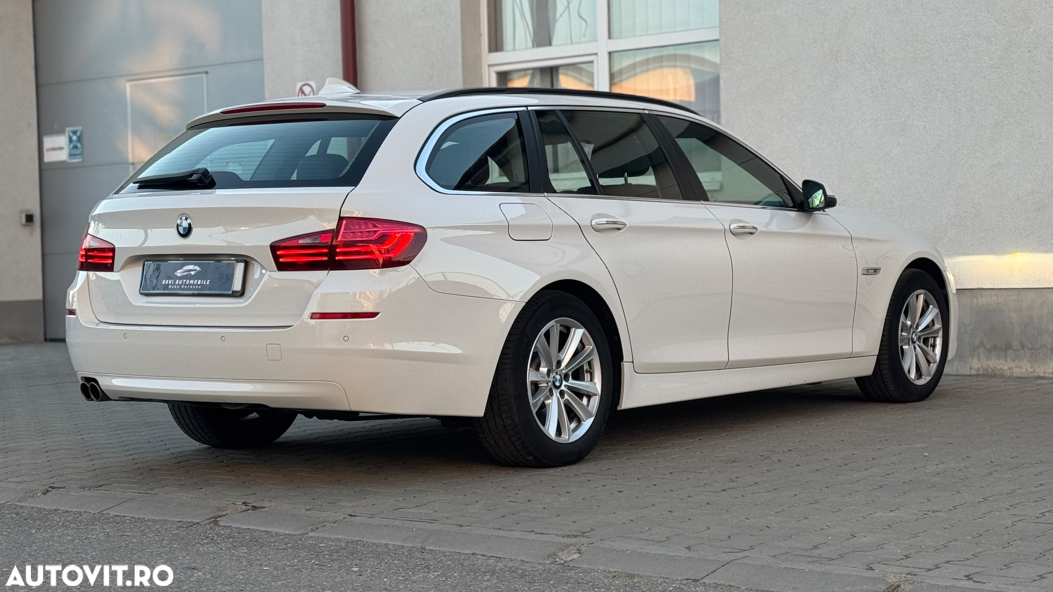 BMW Seria 5 520d xDrive Touring Aut. - 3