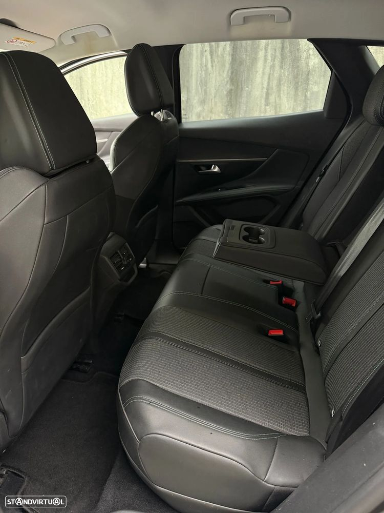 Peugeot 3008 1.6 Hybrid Allure Pack e-EAT8 - 6