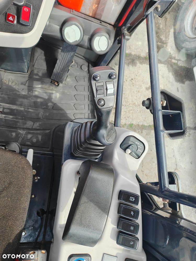 Kubota R090 - 28