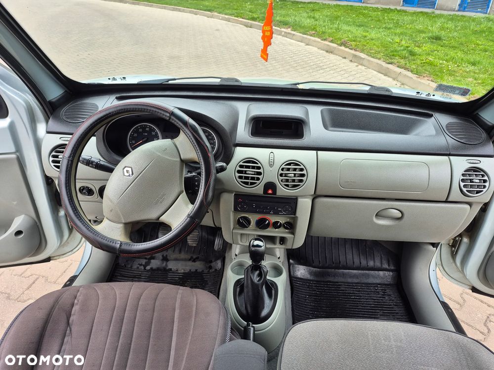 Renault Kangoo 1.6 16V Privilege - 14