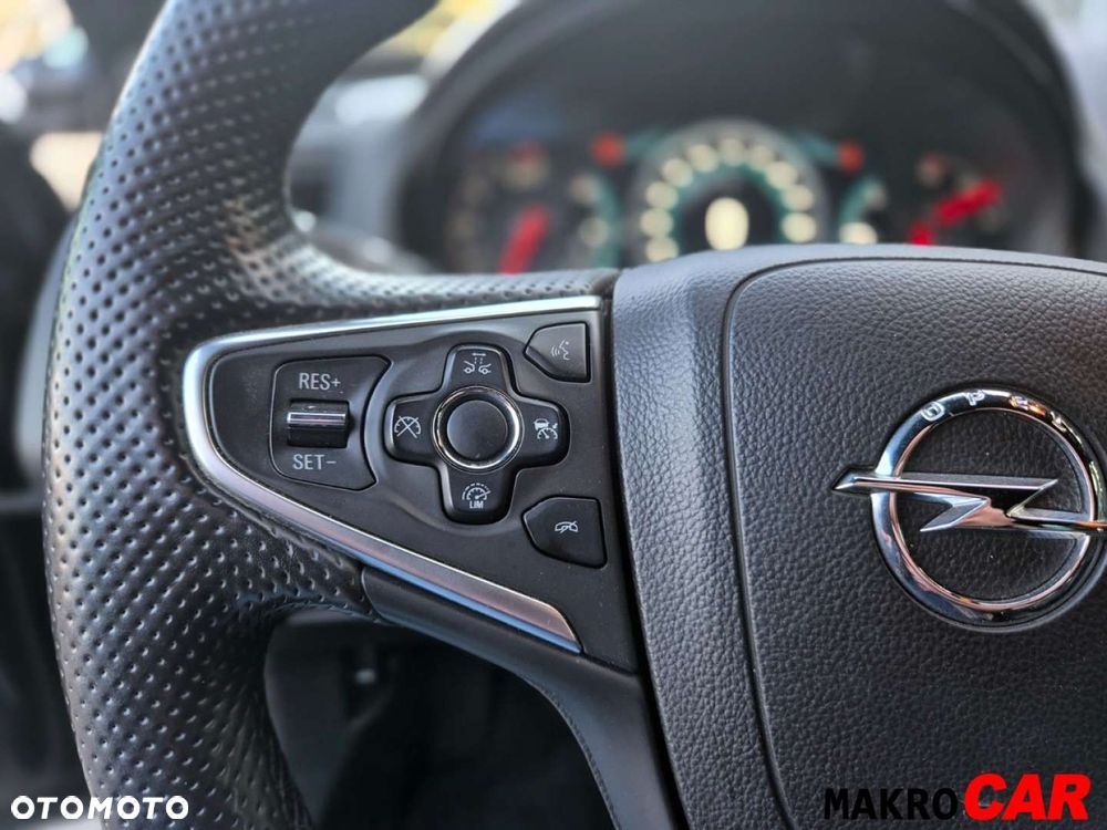 Opel Insignia - 7