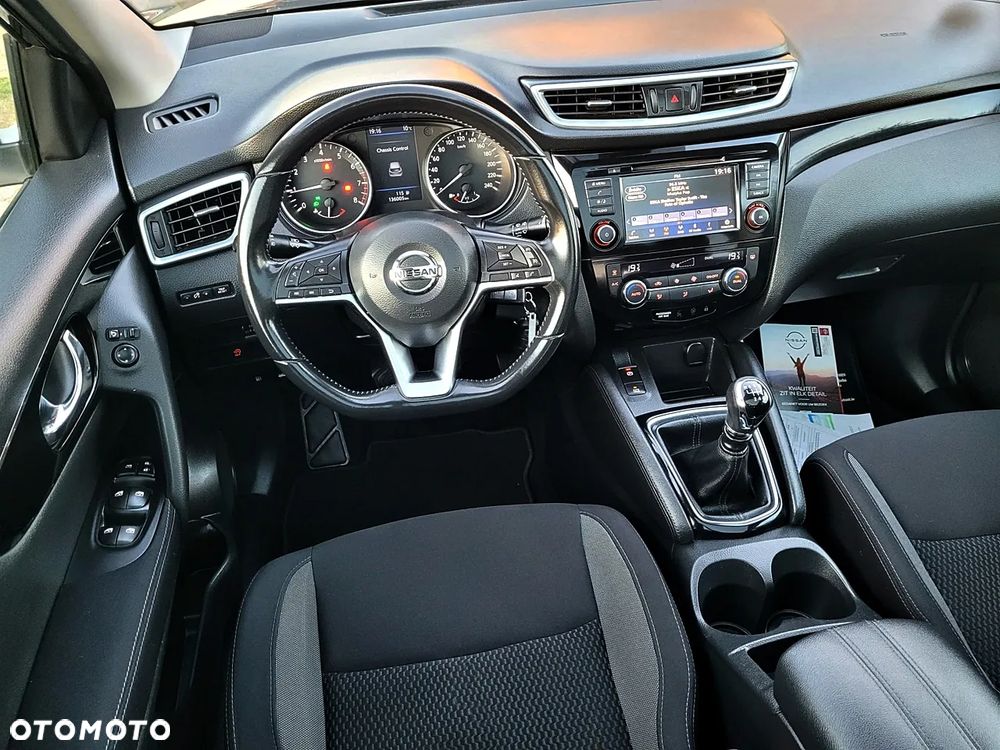 Nissan Qashqai 1.3 DIG-T SHIRO - 10