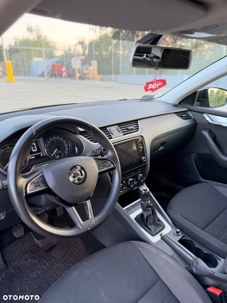 Skoda Octavia 1.5 TSI ACT Active - 8