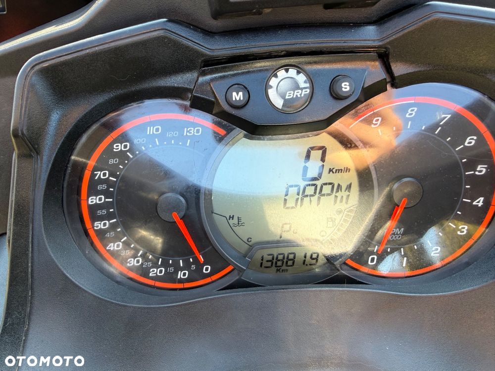 Can-Am Outlander - 11