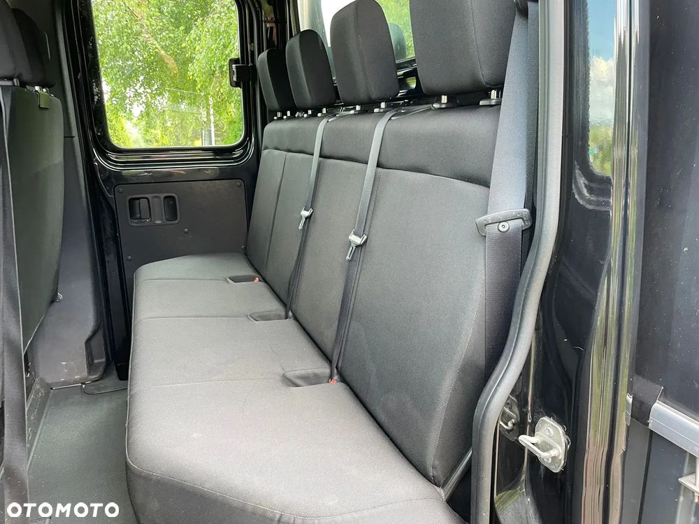Mercedes-Benz Sprinter - 8