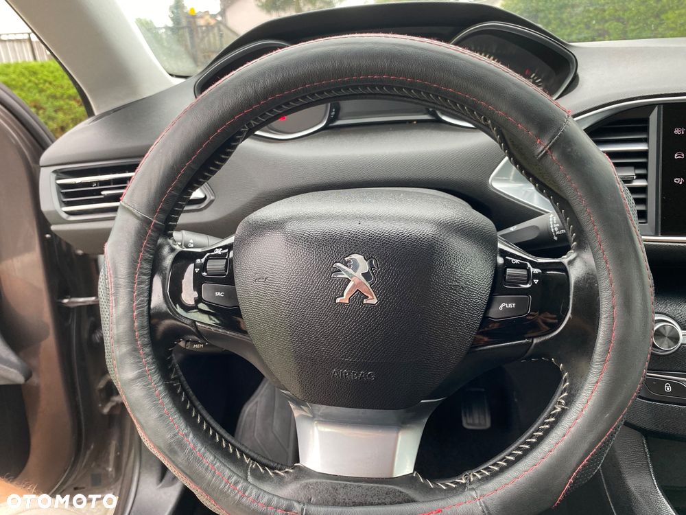 Peugeot 308 1.2 PureTech Access S&S - 16