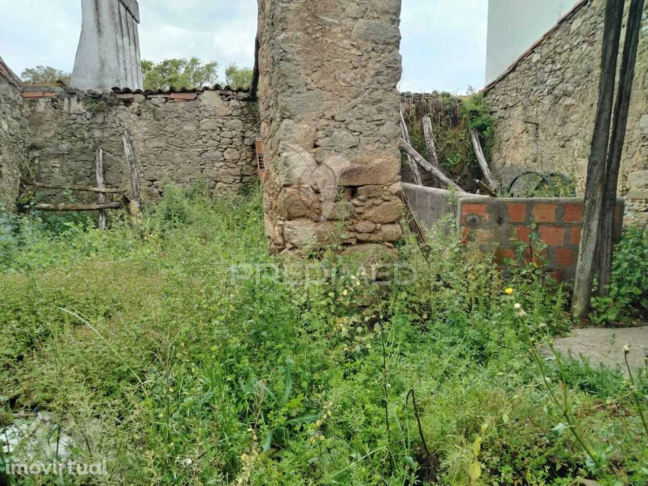 Oportunidade de Reconstrução em Alagoa – Portalegre - Grande imagem: 3/3