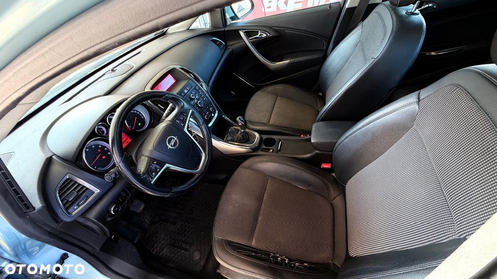 Opel Astra 1.4 T Cosmo - 9
