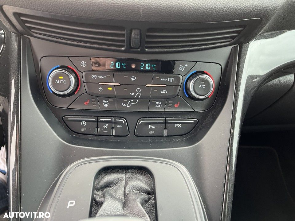 Ford Kuga 2.0 TDCi 4WD Powershift ST-Line - 13