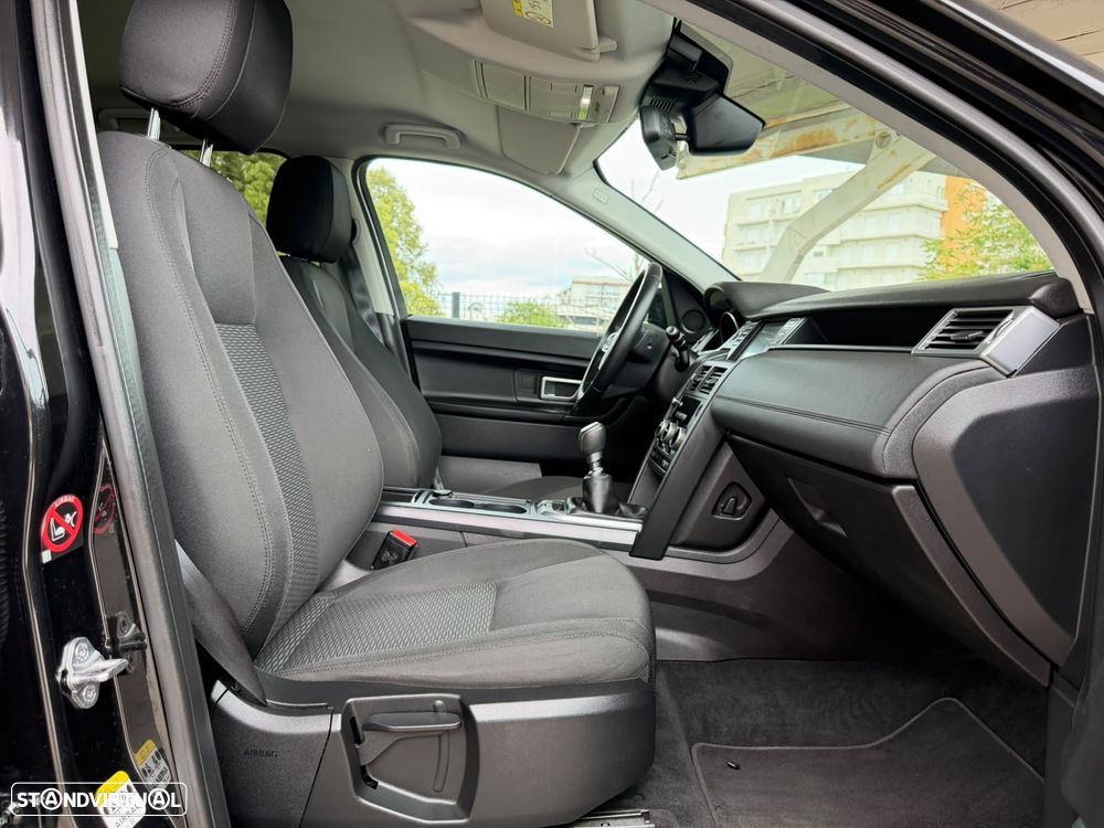 Land Rover Discovery Sport 2.0 eD4 HSE - 8