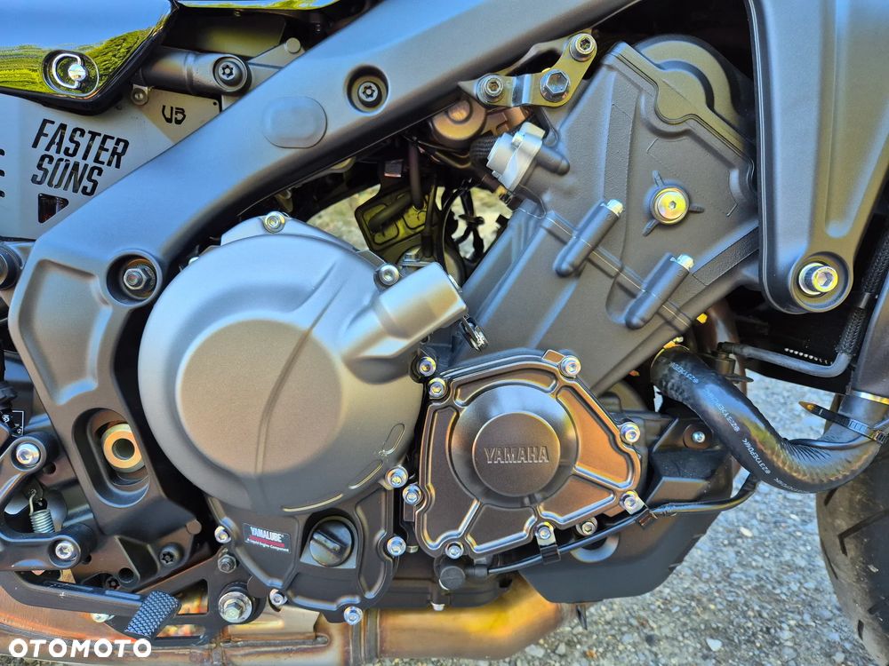 Yamaha XSR - 25