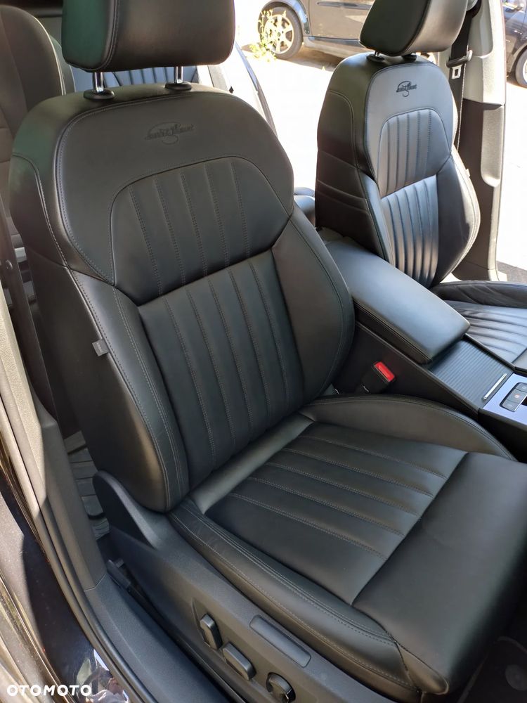 Skoda Superb 2.0 TDI L&K DSG - 17